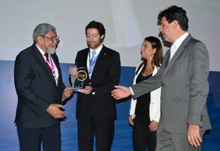 Premiação é dedicada a personalidades que se destacaram na promoção da oftalmologia humanitária.